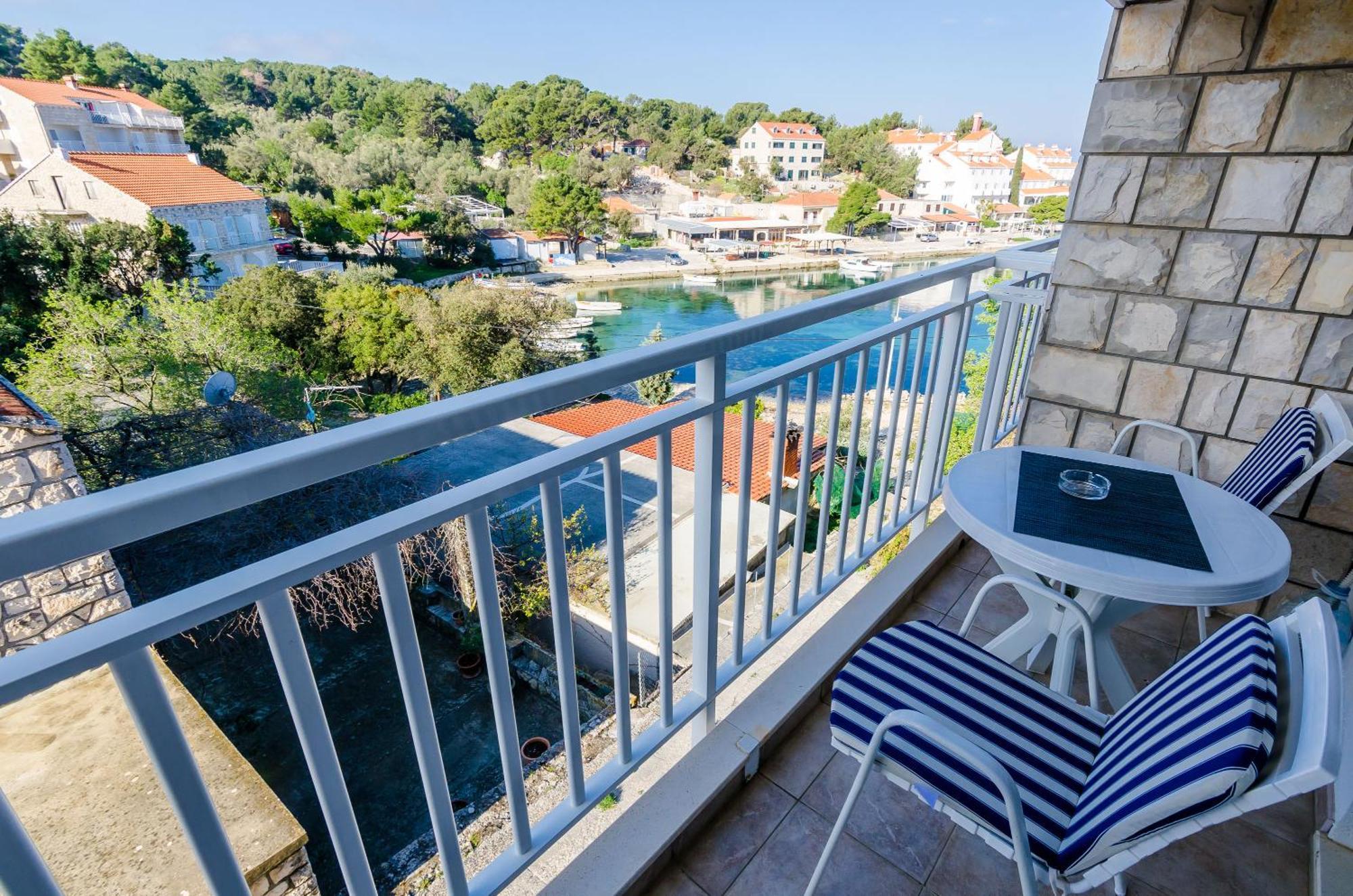 Apartments Lorena Mljet Pomena Exterior foto
